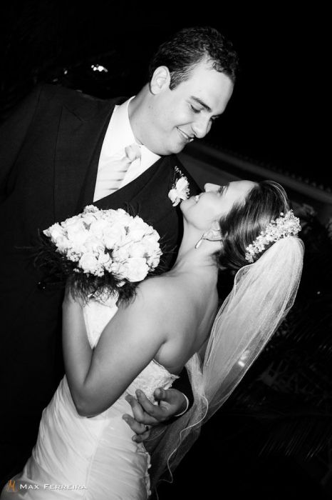 Foto  de Bianca e Ronaldo. bianca, casamento, noivo, ronaldo, noiva, veu, grinalda, flor de laranjeira, ensaio, preto e branco, pb